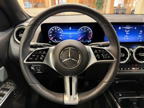 Certified 2026 Mercedes-Benz GLB 250 image 8