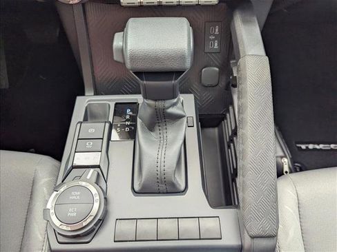 Used 2025 Toyota Tacoma SR5 image 15