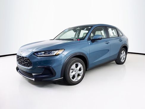 Certified 2025 Honda HR-V LX image 4