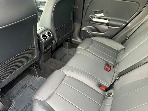 Certified 2025 Mercedes-Benz GLA 250 4MATIC image 15