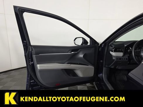 Used 2022 Toyota Camry SE w/ Cold Weather Package AWD/4WD image 22