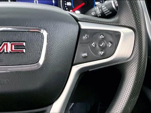 Used 2023 GMC Acadia SLE w/ LPO, Black Accent Package image 12