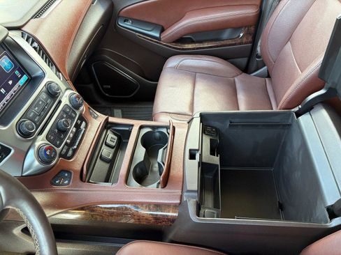 Used 2015 Chevrolet Suburban LTZ AWD/4WD image 21