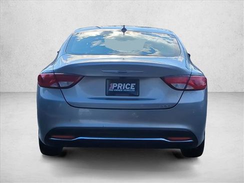 Used 2017 Chrysler 200 Limited Platinum image 6