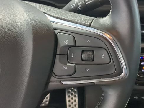Used 2024 Buick Envista Sport Touring w/ Convenience I Package FWD image 24