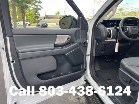 New 2026 Ford Expedition Active RWD image 4