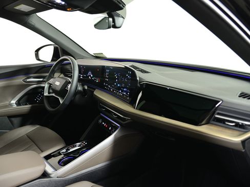 Certified 2025 Audi Q5 Premium w/ Convenience Package image 17