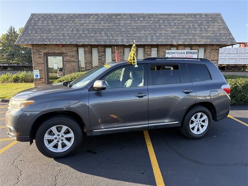 Used 2013 Toyota Highlander SE AWD/4WD image 1