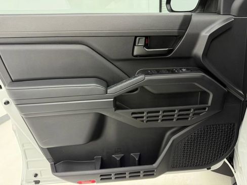 Used 2024 Toyota Tacoma SR image 29