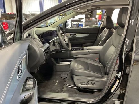 Used 2025 Nissan Murano SL image 8