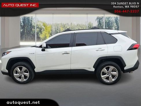 Used 2021 Toyota RAV4 Limited w/ Carpet Mat Package (TMS) image 8