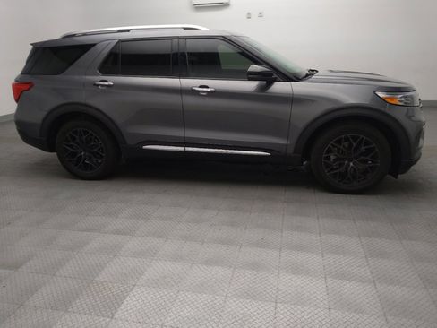 Used 2021 Ford Explorer Limited w/ Equipment Group 301A RWD image 11