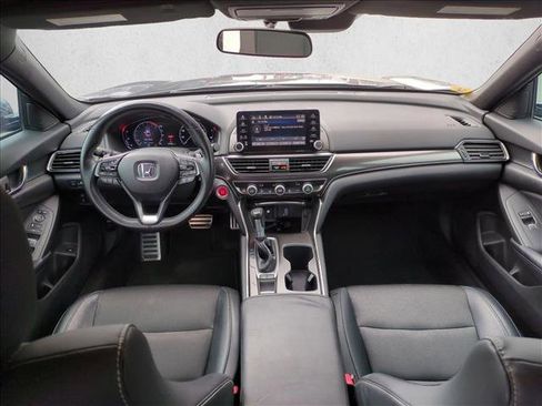 Used 2005 Chevrolet Corvette Coupe w/ Preferred Equipment Group image 16