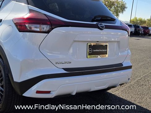 Used 2022 Nissan Kicks S FWD image 5