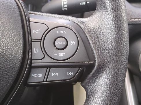 Used 2021 Toyota RAV4 LE image 24