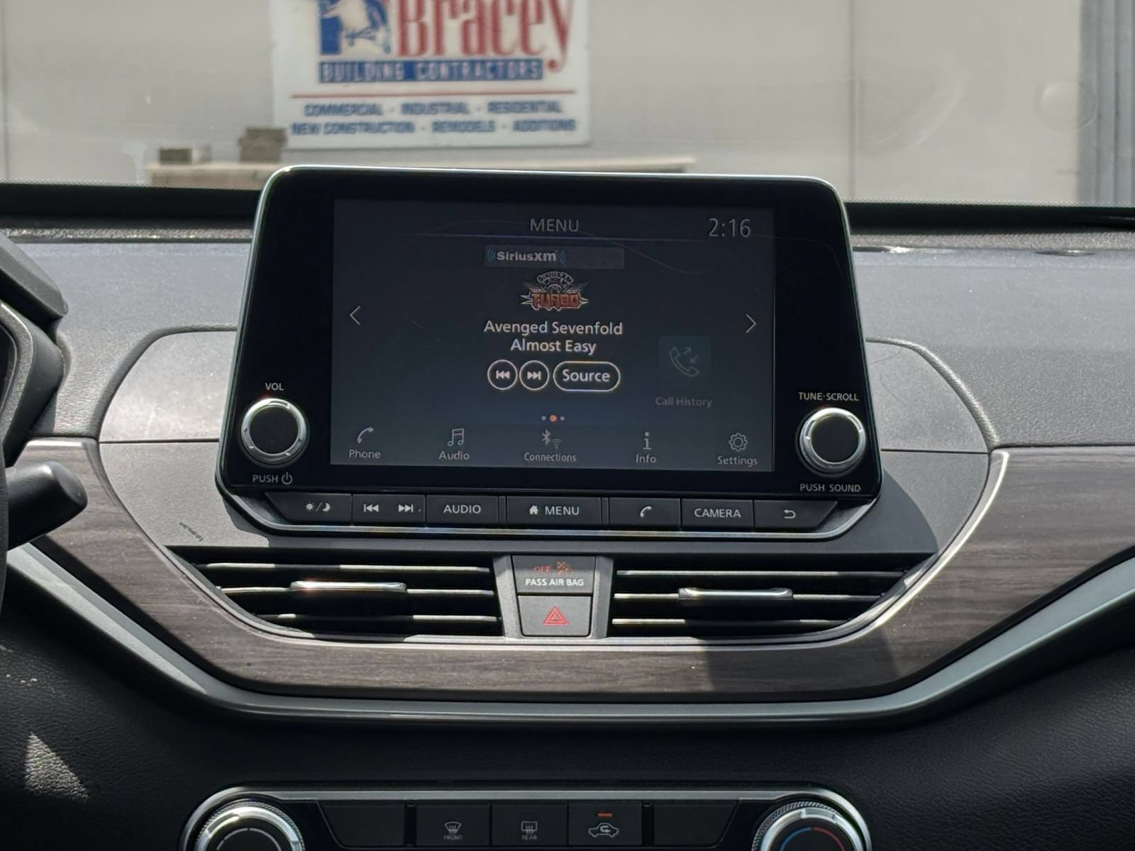 Used 2025 Nissan Altima 2.5 SV FWD image 19