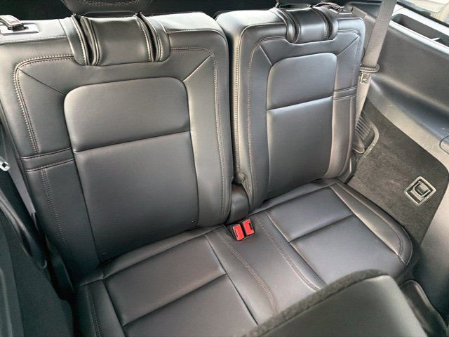Used 2024 Lincoln Aviator Reserve w/ Equipment Group 201A AWD/4WD image 9