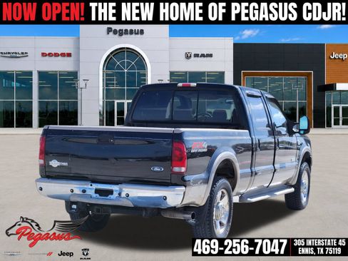 Used 2006 Ford F250 4x4 Crew Cab Super Duty image 5