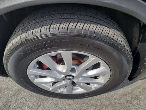 Used 2019 Nissan Rogue SV AWD/4WD image 32