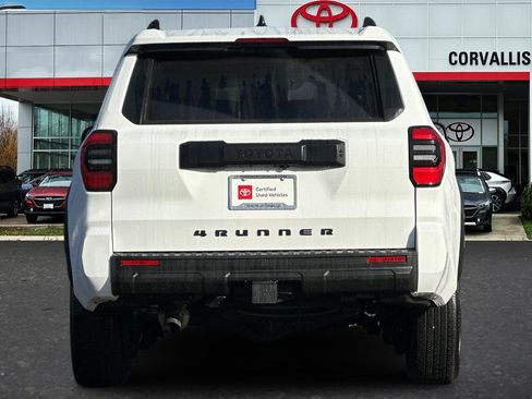 Used 2025 Toyota 4Runner SR5 image 5