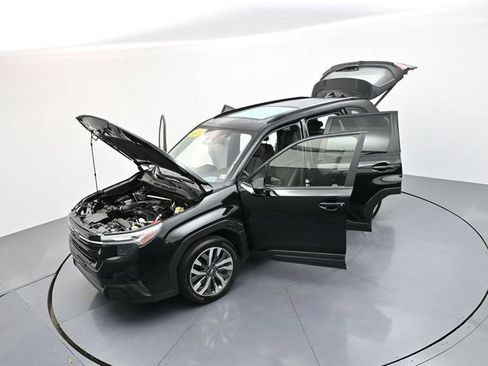 Used 2025 Subaru Forester Touring AWD/4WD image 37