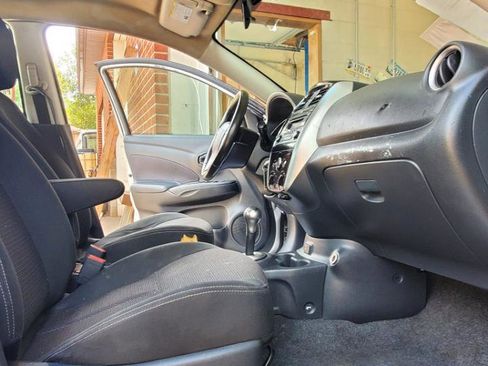Used 2018 Nissan Versa SV w/ SV Special Edition Package FWD image 15