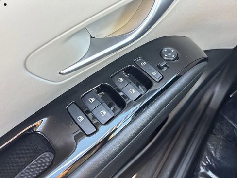 Used 2024 Hyundai Tucson Limited image 28