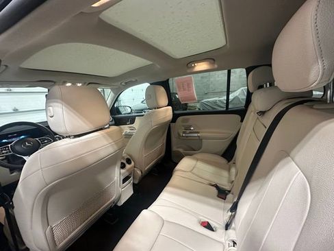 Certified 2021 Mercedes-Benz GLB 250 4MATIC image 15