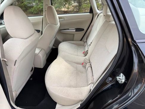 Used 2010 Subaru Impreza 2.5i Premium image 6