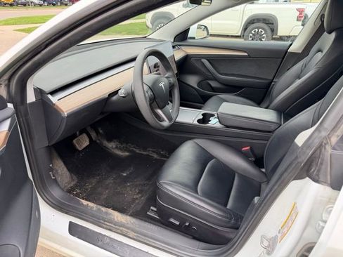 Used 2021 Tesla Model 3 Standard Range Plus image 13