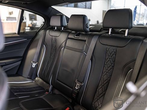 Used 2021 BMW 530e xDrive w/ Executive Package image 37