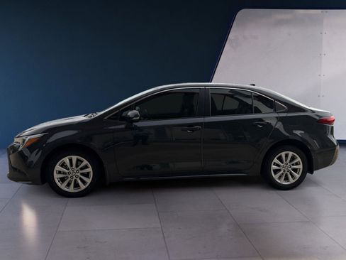 Used 2024 Toyota Corolla XLE image 2