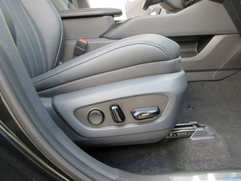 New 2026 Lexus TX 500h AWD image 30