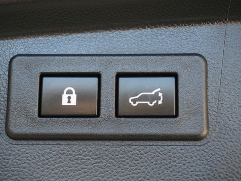 Used 2023 Subaru Outback Limited image 31