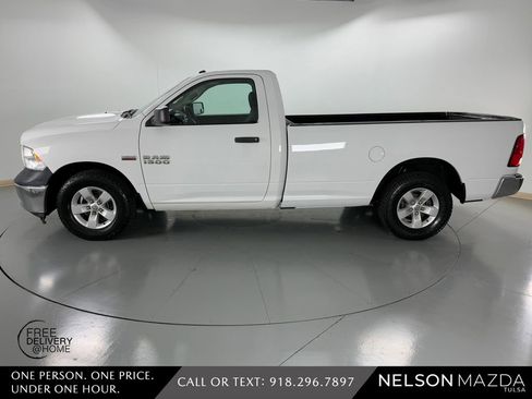 Used 2015 RAM 1500 ST RWD image 9