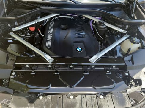 Used 2024 BMW X5 sDrive40i w/ M Sport Package RWD image 38