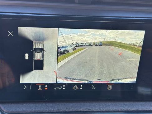 Used 2024 GMC Sierra 2500 AT4 w/ AT4 Premium Plus Package image 26