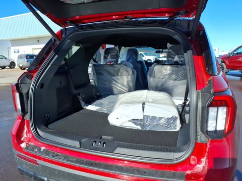 New 2026 Ford Explorer ST-Line image 7