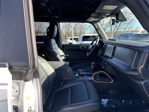Certified 2024 Ford Bronco Badlands image 34