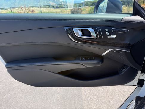 Certified 2018 Mercedes-Benz SL 550 image 13