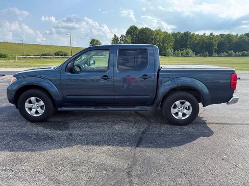 Used 2013 Nissan Frontier SV w/ SV Value Truck Pkg AWD/4WD image 12