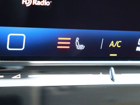 Used 2026 Volkswagen Tiguan SE FWD image 15