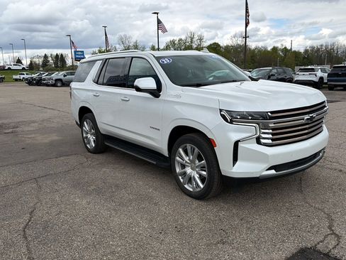 Used 2023 Chevrolet Tahoe High Country AWD/4WD image 3