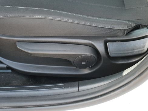 Used 2021 Hyundai Elantra SEL image 17