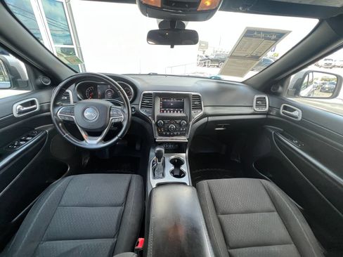 Used 2021 Jeep Grand Cherokee Laredo RWD image 20