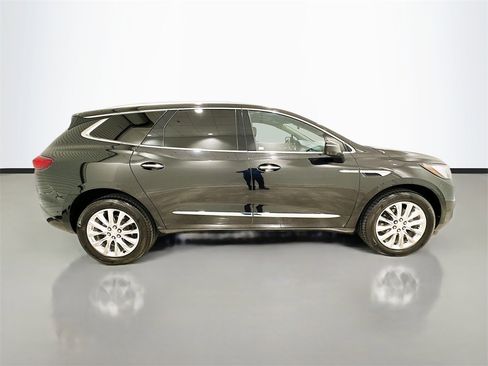 Used 2021 Buick Enclave Premium w/ Sun and Sites Package image 8