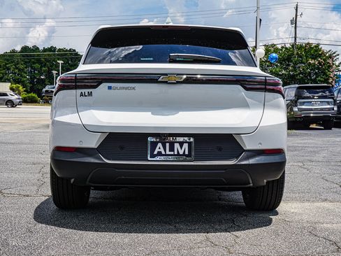 New 2026 Chevrolet Equinox EV LT FWD image 10
