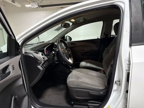 Used 2018 Chevrolet Sonic LS FWD image 19
