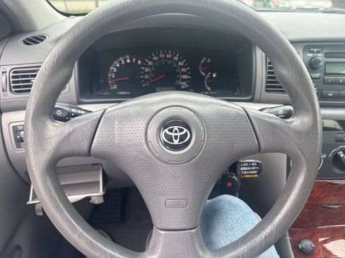 Used 2005 Toyota Corolla LE w/ Audio Value Pkg FWD image 10