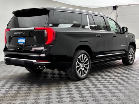 New 2026 GMC Yukon XL Denali w/ Denali Reserve Package AWD/4WD image 11